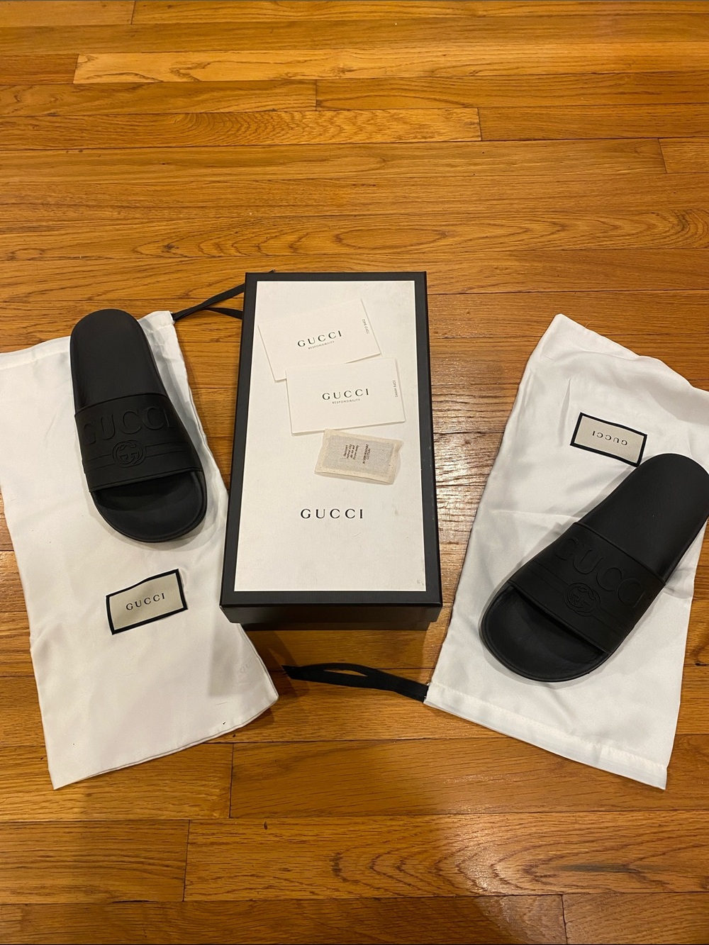 Gucci Black Men’s Logo Rubber Slide Sandals